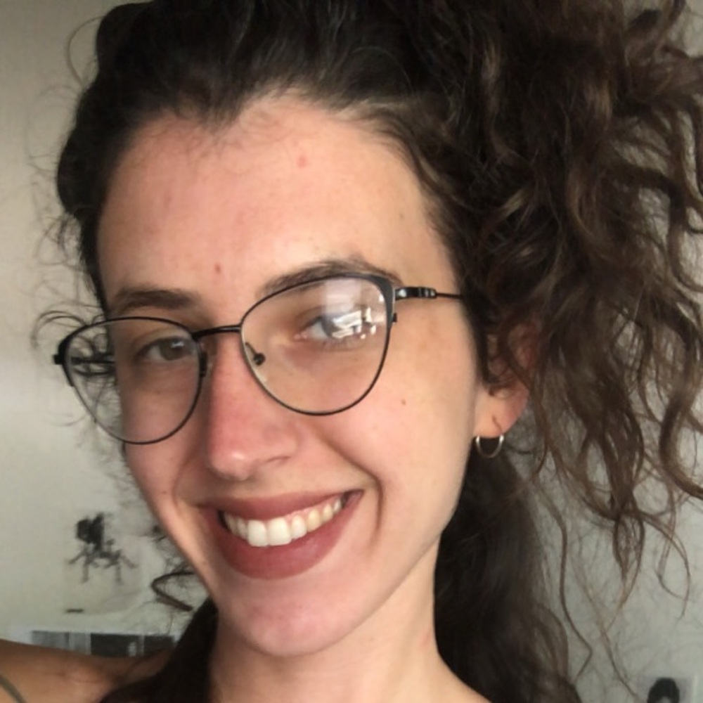 Meet your Posher, Dominique